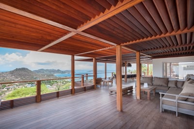 Outdoor Lounge