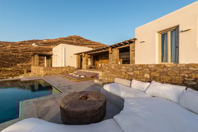 Luxury Villa Photo #2