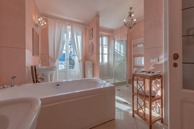 Luxury Villa Photo #28