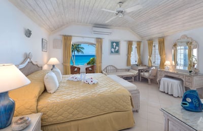 Luxury Villa Photo #8