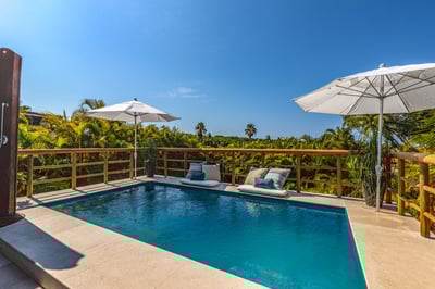 Luxury Villa Photo #4