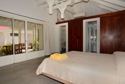 Luxury Villa Photo #24