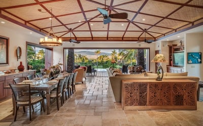 Luxury Villa Photo #17