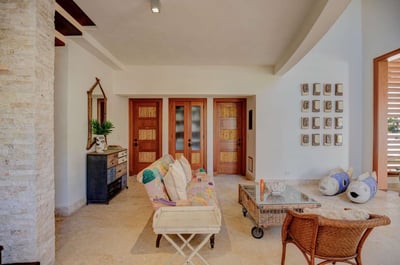 Luxury Villa Photo #40