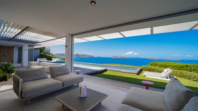 Luxury Villa Photo #23