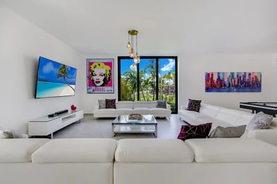 Luxury Villa Photo #14