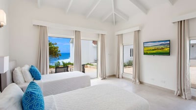 Luxury Villa Photo #38