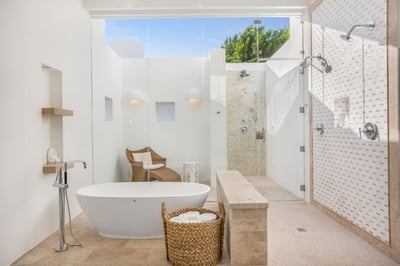 Luxury Villa Photo #30