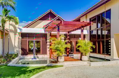 Luxury Villa Photo #26