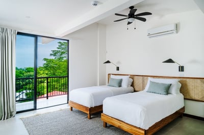 Luxury Villa Photo #44