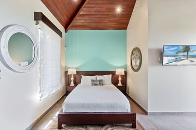Luxury Villa Photo #28