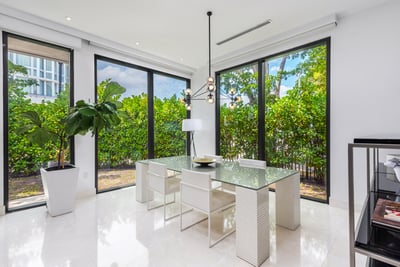 Luxury Villa Photo #31