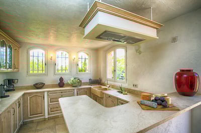 Luxury Villa Photo #17