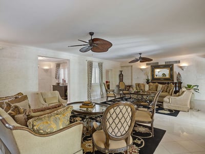 Luxury Villa Photo #12