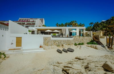 Luxury Villa Photo #17