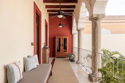 Luxury Villa Photo #28