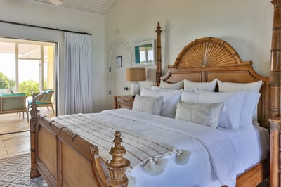 Luxury Villa Photo #15