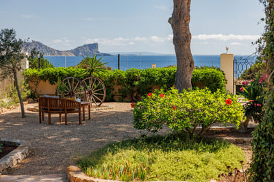 Luxury Villa Photo #9