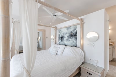 Luxury Villa Photo #41
