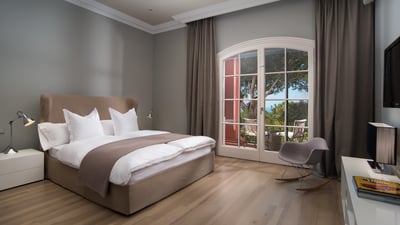 Luxury Villa Photo #16