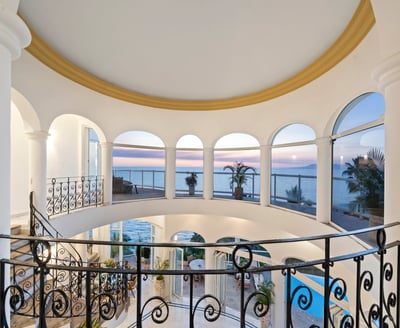 Luxury Villa Photo #34