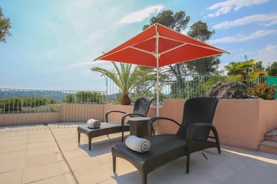 Luxury Villa Photo #6