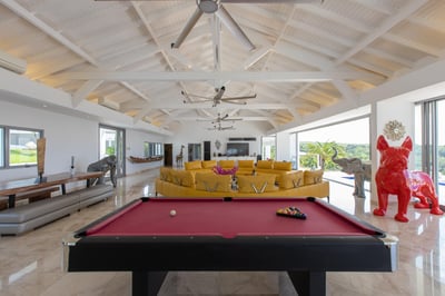 Luxury Villa Photo #17