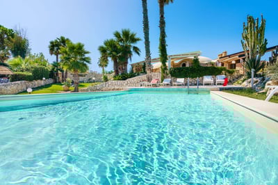 Luxury Villa Photo #2
