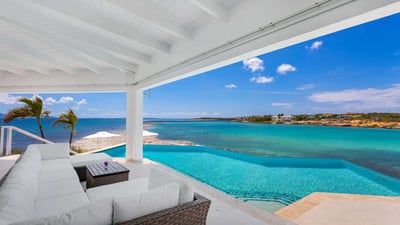 Luxury Villa Photo #6