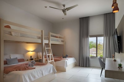 Luxury Villa Photo #41