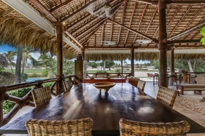Luxury Villa Photo #8
