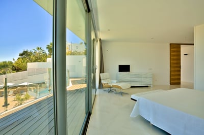 Luxury Villa Photo #32