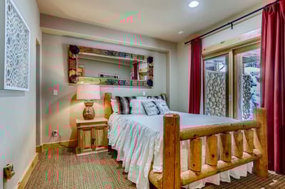 Luxury Villa Photo #18