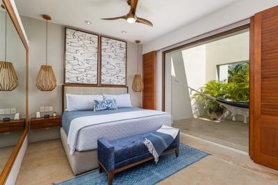 Luxury Villa Photo #34