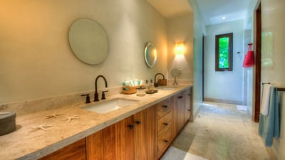 Luxury Villa Photo #36