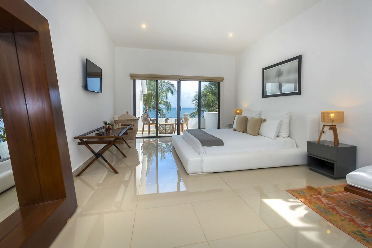 Grace & Del Sol | Cozumel, Mexico | Rental Escapes