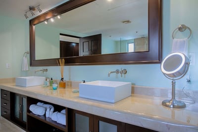 Luxury Villa Photo #16