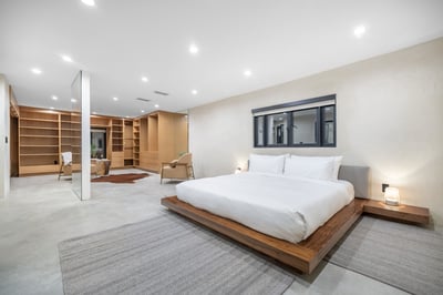 Luxury Villa Photo #28