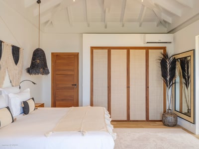 Luxury Villa Photo #38