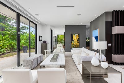 Luxury Villa Photo #20