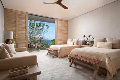 Luxury Villa Photo #41