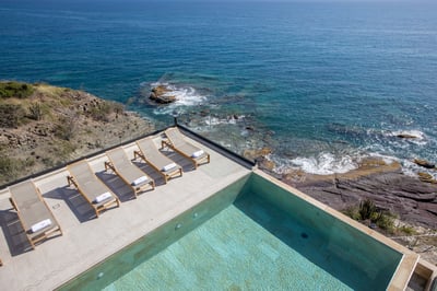 Luxury Villa Photo #4