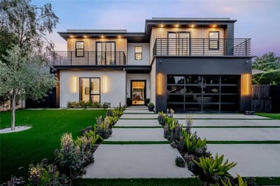 Luxury Villa Photo #2