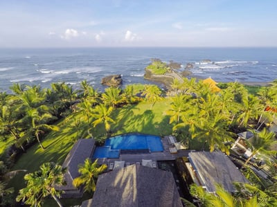 Luxury Villa Photo #5
