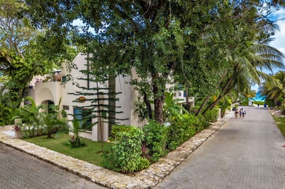 Luxury Villa Photo #35