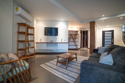 Luxury Villa Photo #16