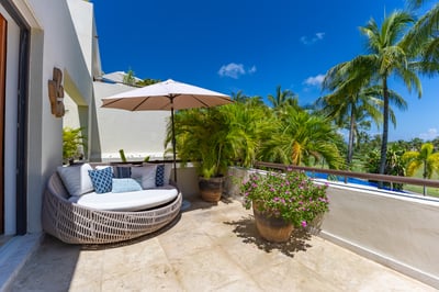 Luxury Villa Photo #8
