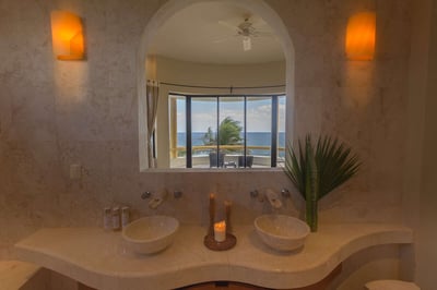 Luxury Villa Photo #40