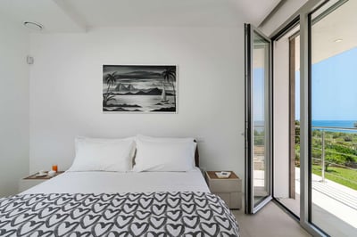 Luxury Villa Photo #26