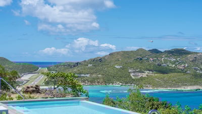 Luxury Villa Photo #3